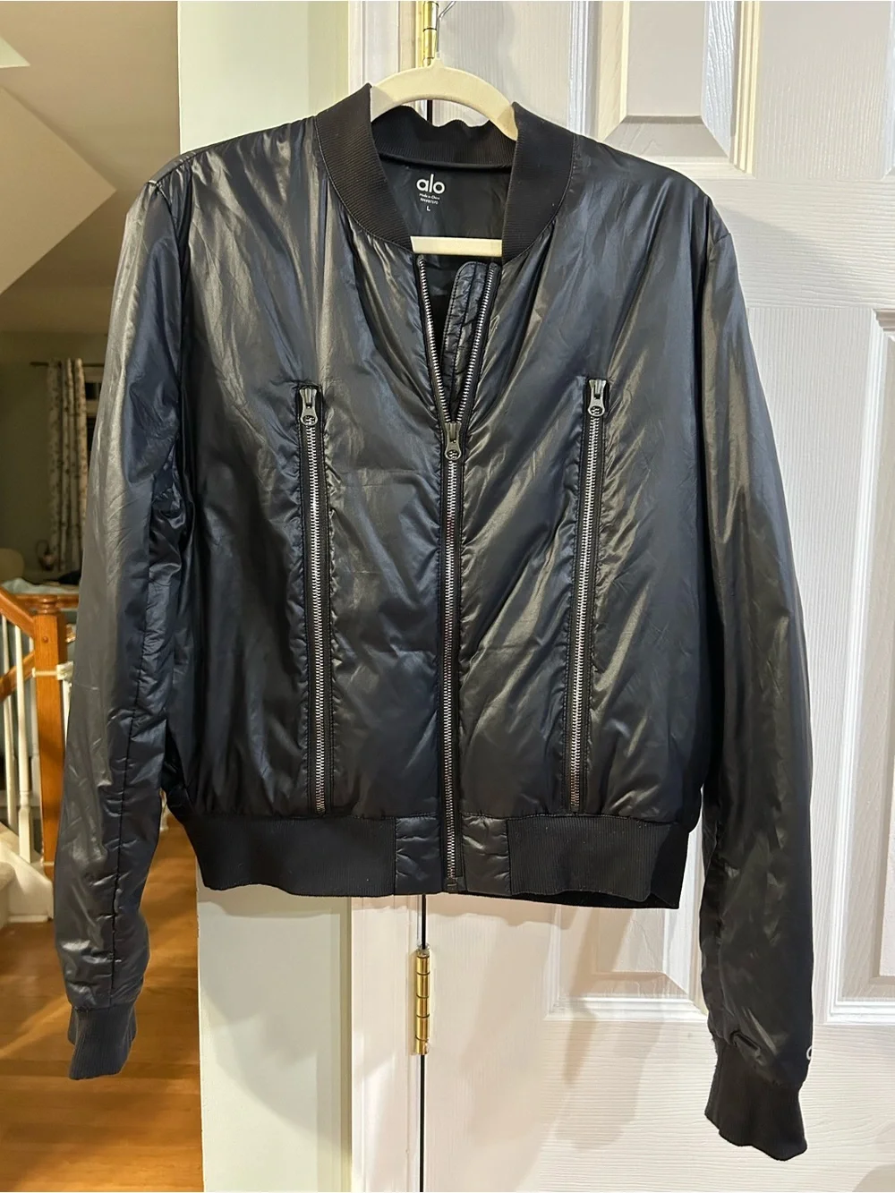 ALO Yoga Off Duty Bomber Jacket size LARGE